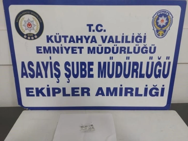 Kütahya’da 1 kişinin üzerinde uyuşturucu ele geçirildi
