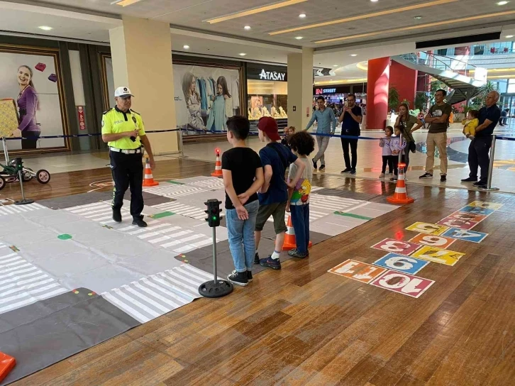 Kütahya’da 213 çocuğa uygulamalı trafik eğitimi
