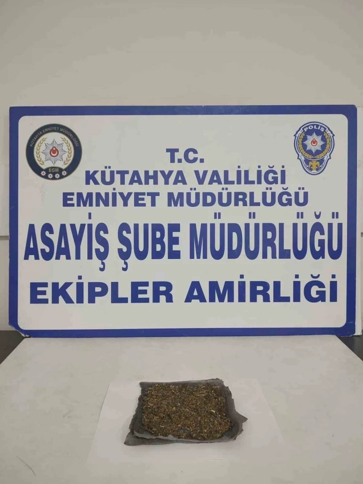 Kütahya’da bekçiler bir şahsın üzerinde uyuşturucu ele geçirdi
