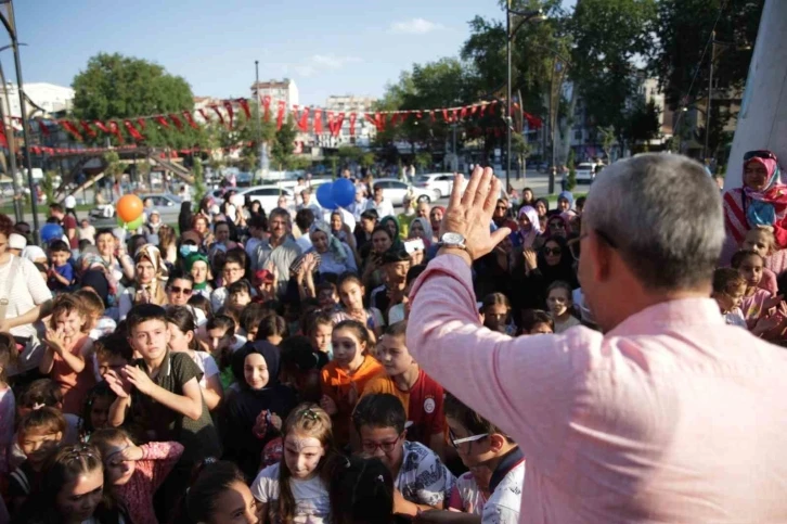 Kütahya’da çocuk şenliği coşkusu
