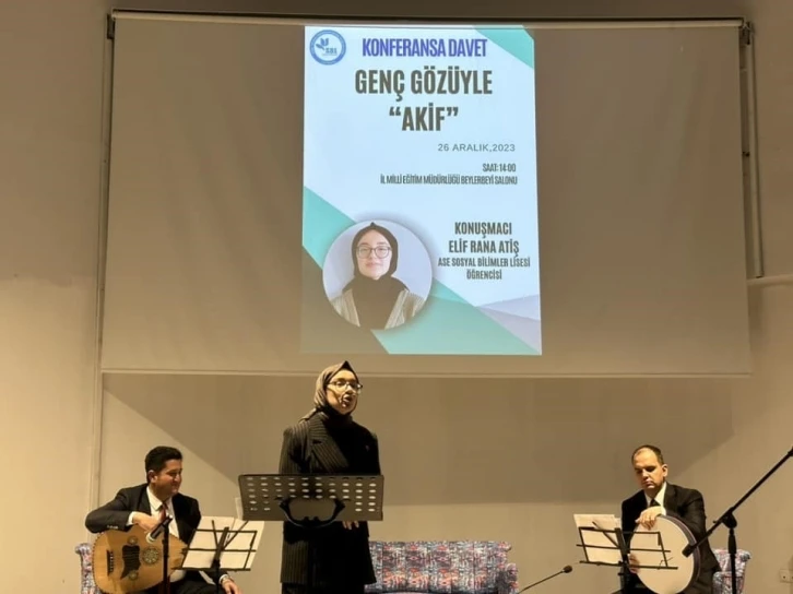 Kütahya’da lise öğrencisinden, “Genç Gözüyle Mehmet Akif" isimli konferans
