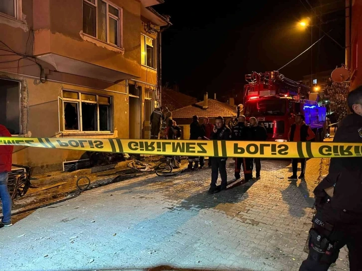 Kütahya’da tüpten sızan gaz bomba gibi patladı: 4 yaralı
