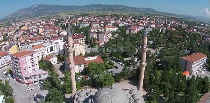 Kütahya Valisi Çelik: "Depremde hiçbir sıkıntı yaşanmadı"
