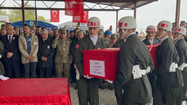 Kuzey Irak şehidi Hatay’da son yolculuğuna uğurlanıyor
