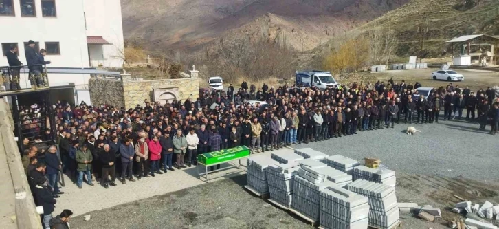 Kuzey Marmara Otoyolu’ndaki kazada hayatını kaybeden şoför son yolculuğuna uğurlandı
