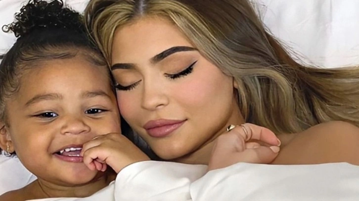 Kylie Jenner bebeğinin ismini değiştirdi! ‘Artık adı Wolf değil…’