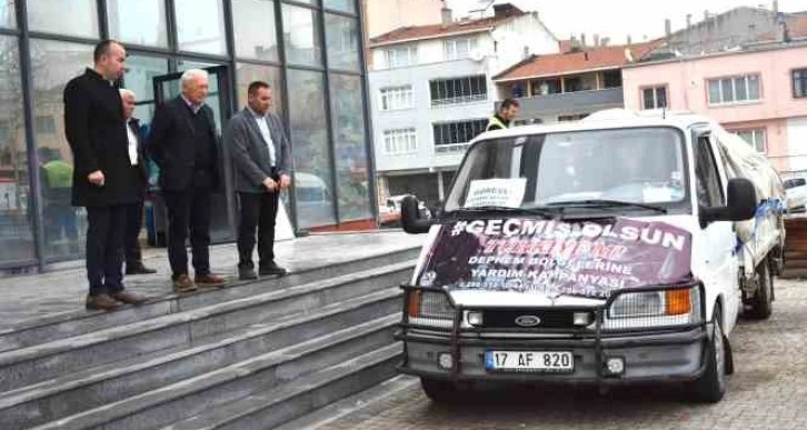 Lapseki Belediyesi deprem bölgesine 14’üncü yardım aracını gönderdi