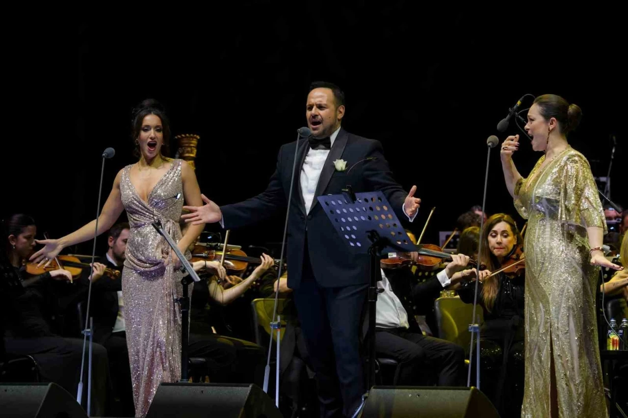 Limak Filarmoni Orkestrası yılın ilk konserini İstanbul’da verdi
