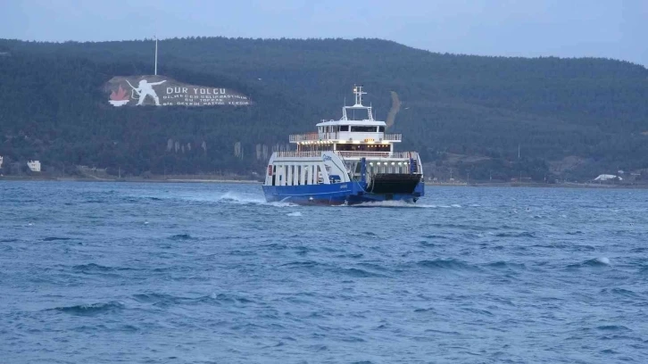 Lodos fırtınası nedeniyle Bozcaada ve Gökçeada’ya tüm feribot seferleri iptal edildi
