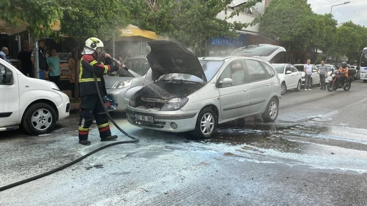 LPG’li otomobil alev aldı, itfaiyenin zamanında müdahalesi faciayı önledi
