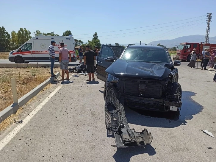 Lüks ciple çarpışan motosikletteki 1 kişi öldü, 1 kişi yaralandı
