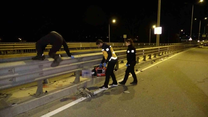 Lüks otomobille arkadan çarptığı motosiklet sürücüsünü hayattan kopardı
