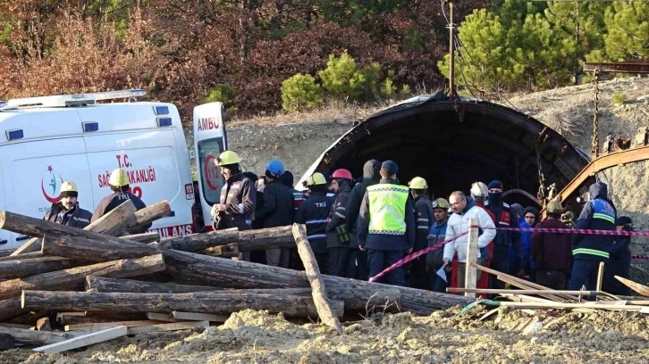 Maden ocağında göçük altında kalan işçi kurtarıldı
