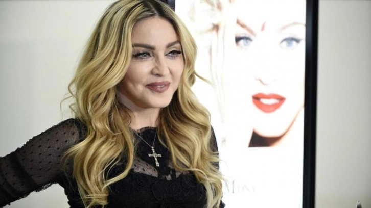 Madonna hastaneye kaldırıldı