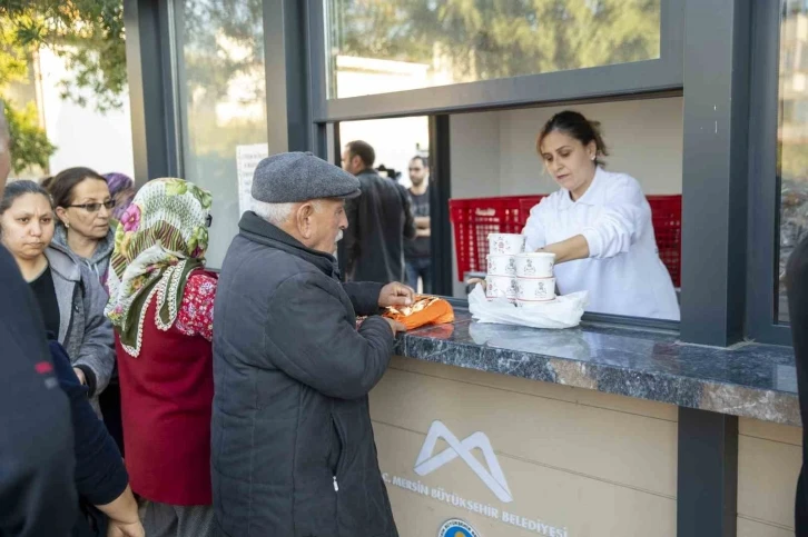 Mahalle mutfakları 2 milyon Mersinliye hizmet veriyor
