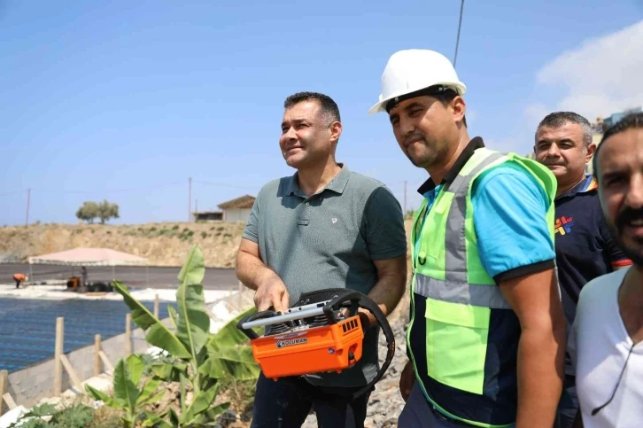 Mahmutlar Kültür Merkezi inşaatında ilk beton döküldü
