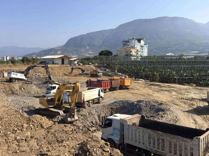 Mahmutlar Kültür Merkezi’nde çalışmalar başladı
