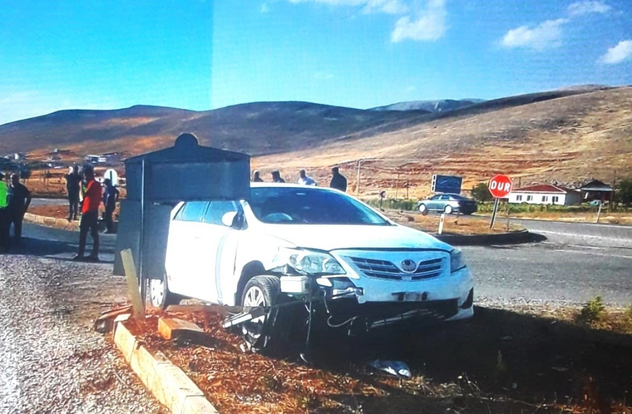 Malatya’da iki otomobil çarpıştı 1 yaralı