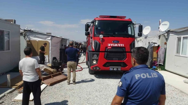 Malatya’da konteyner kentte korkutan yangın
