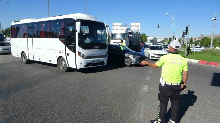 Malatya’da trafiği felç eden kaza: 3 yaralı
