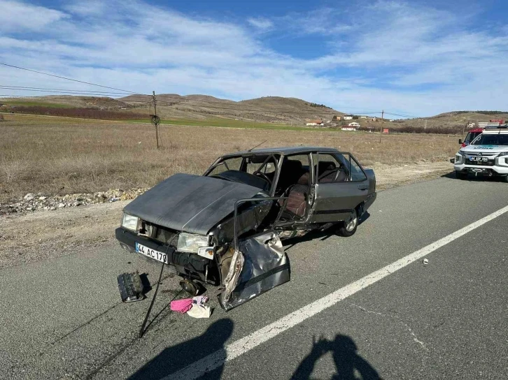 Malatya’da trafik kazası: 1’i ağır 3 yaralı
