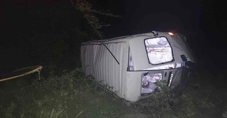 Malkara’da otomobil ile minibüs çarpıştı: 15 yaralı
