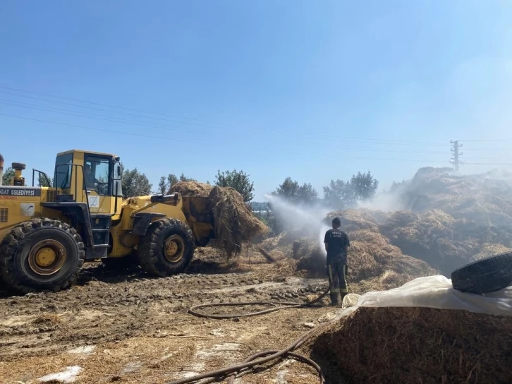 Manavgat’ta besihanede 3 bin ot balyası yandı
