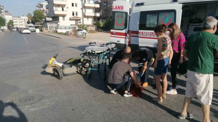 Manavgat’ta otomobil ile motosiklet çarpıştı: 1 yaralı
