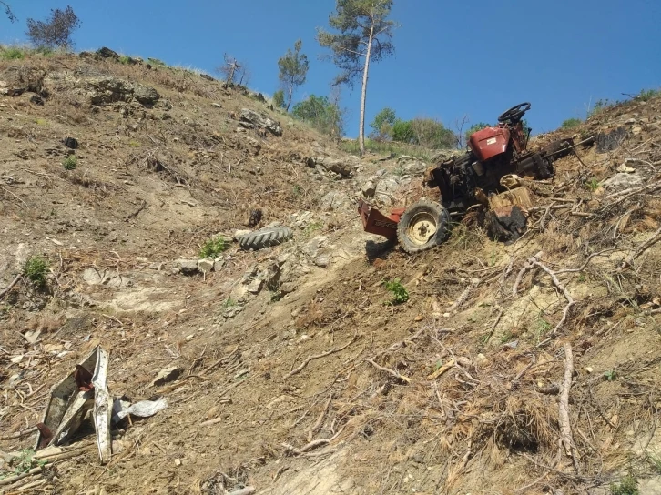 Manavgat’ta traktör 300 metrelik uçuruma yuvarlandı: 1 ölü
