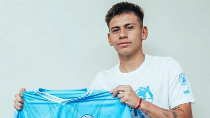 Manchester City, 18 yaşındaki Claudio Echeverri'yi kadrosuna kattı