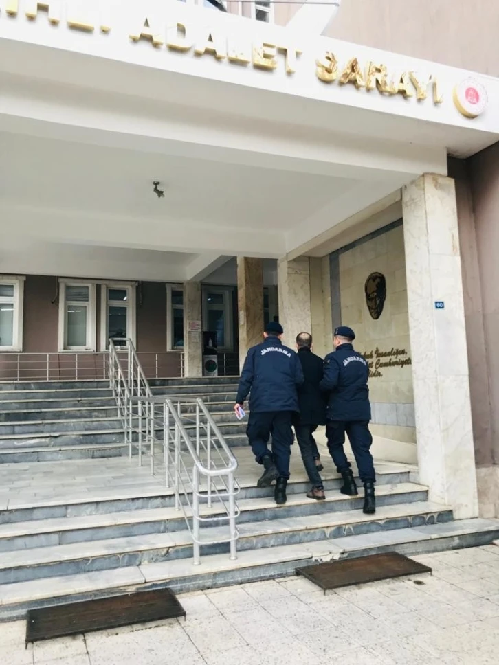 Manisa’da 28 yıl hapis cezası olan şüpheli kimlik sorgusunda yakalandı
