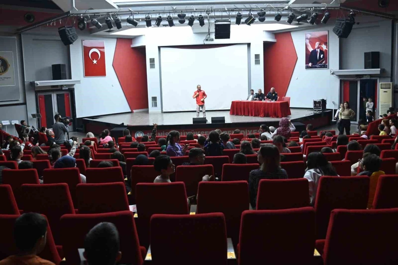 Manisa’da afet farkındalık eğitimi
