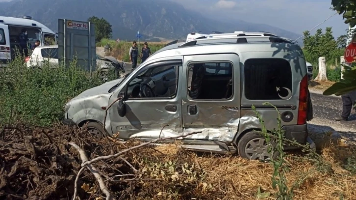 Manisa’da bayram günü korkutan kaza: 10 yaralı
