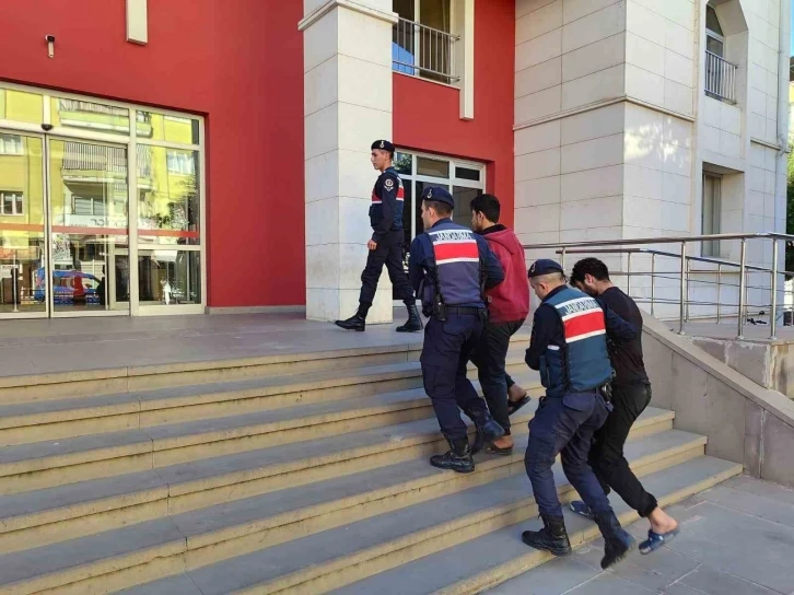 Manisa’da DEAŞ operasyonu: 2 tutuklama
