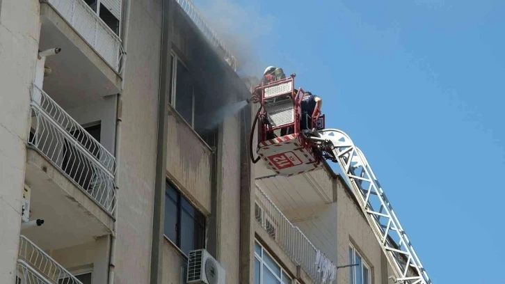 Manisa’da ev yangını
