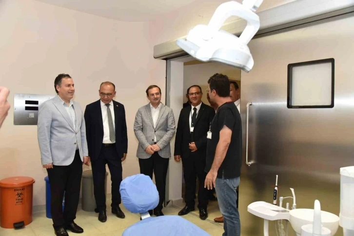 Manisa’da kamuya bağlı ilk implant merkezi Turgutlu’da hizmete girdi
