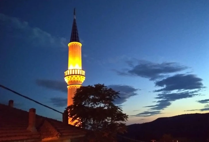 Manisa’da sabah ezanına ’Kış’ düzenlemesi
