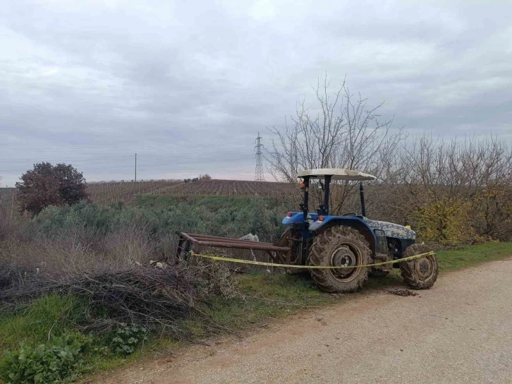 Manisa’da sır cinayet: Traktörünün yanında tüfekle vurulmuş halde bulundu
