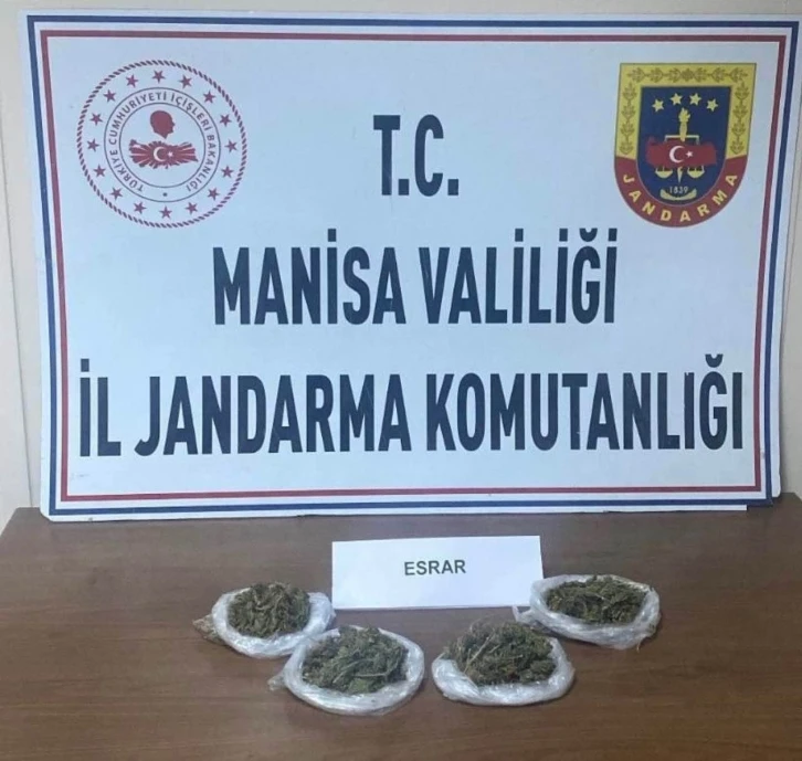 Manisa’da taksideki yolcudan uyuşturucu çıktı
