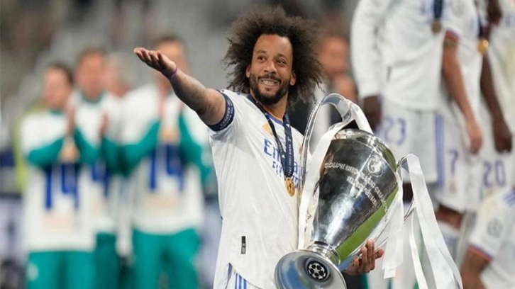 Marcelo Olympiakos'a transfer oldu