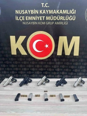 Mardin’de 5 adet tabanca ve uyuşturucu ele geçirildi