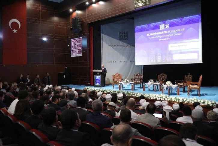 Mardin’de ’Akademi-Medrese Buluşmaları Teoriden Pratiğe Karşılaşmalar’ çalıştayı başladı
