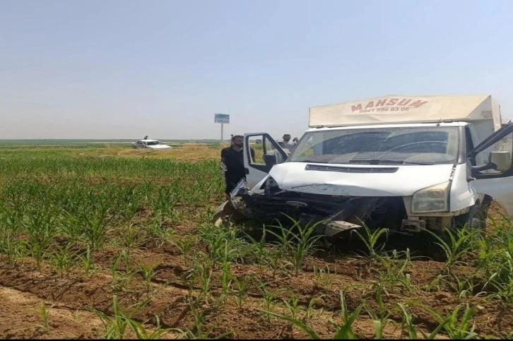 Mardin’de trafik kazası: 1’i ağır 3 yaralı
