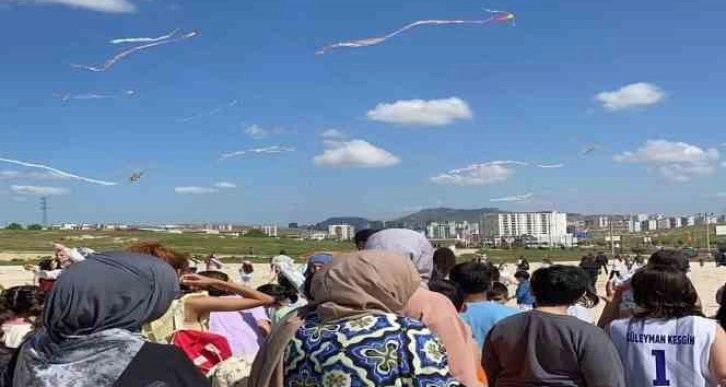 Mardin’de afetzede çocuklar uçurtma şenliğinde eğlendi