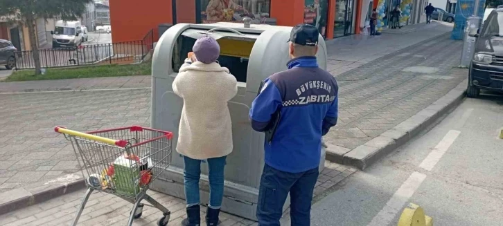 Markette mide bulandıran görüntü: Ambalajı kurtlanmış süt ürünü çıktı
