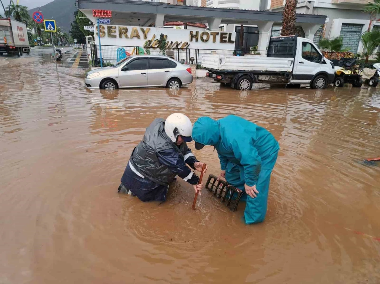 Marmaris’e 3 günde metrekareye 158.2 m3 yağmur düştü
