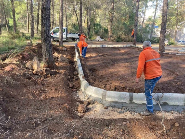 Marmaris’te park yapımları devam ediyor
