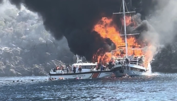 Marmaris’te yanarak batan teknenin sahibi ve kaptanı adliyeye çıkarıldı
