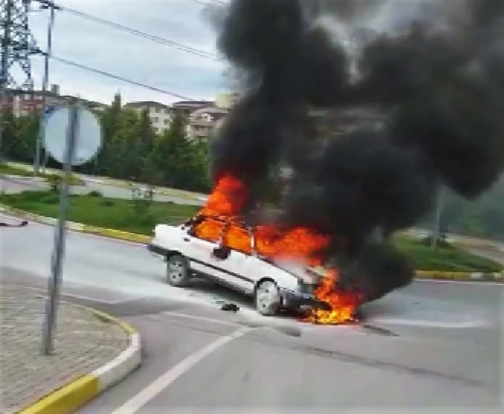 Marmaris yangınını söndürmeye gitmişti, kendi aracı alev alev yandı
