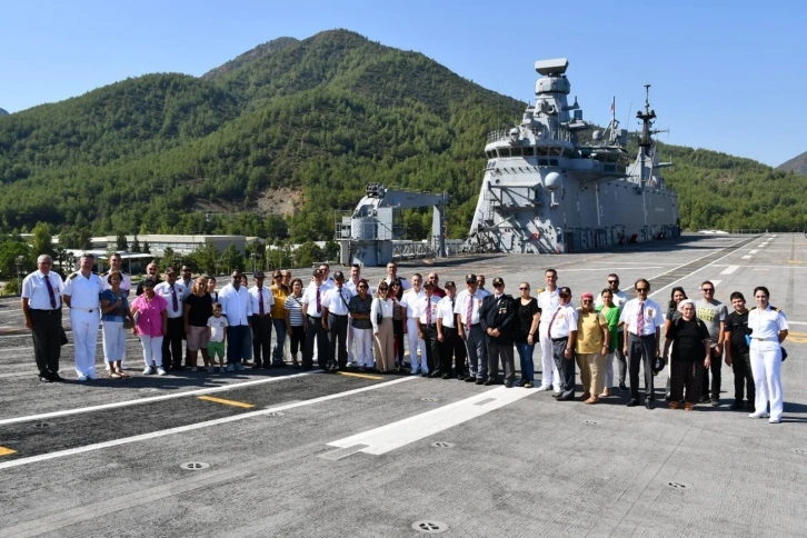 Marmarisli Muharip Gaziler TCG Anadolu’yu ziyaret etti
